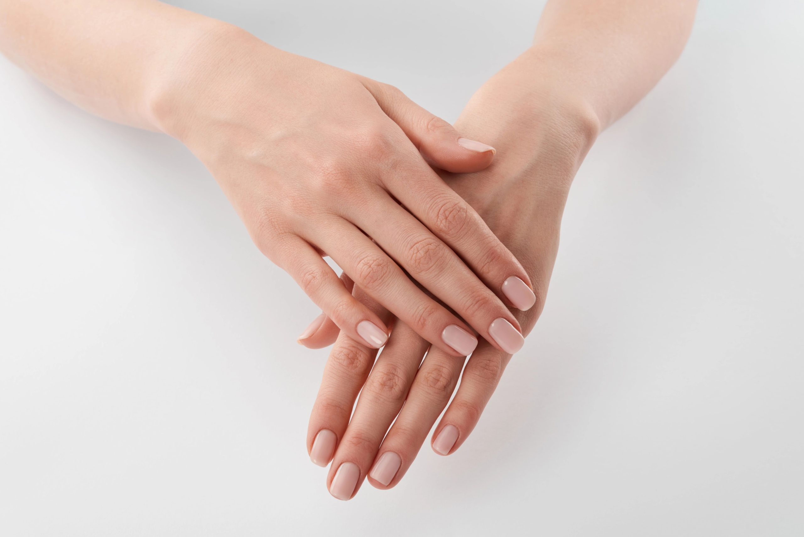 Amaira Med Spa, Hands Ez Gel V2 (1)
